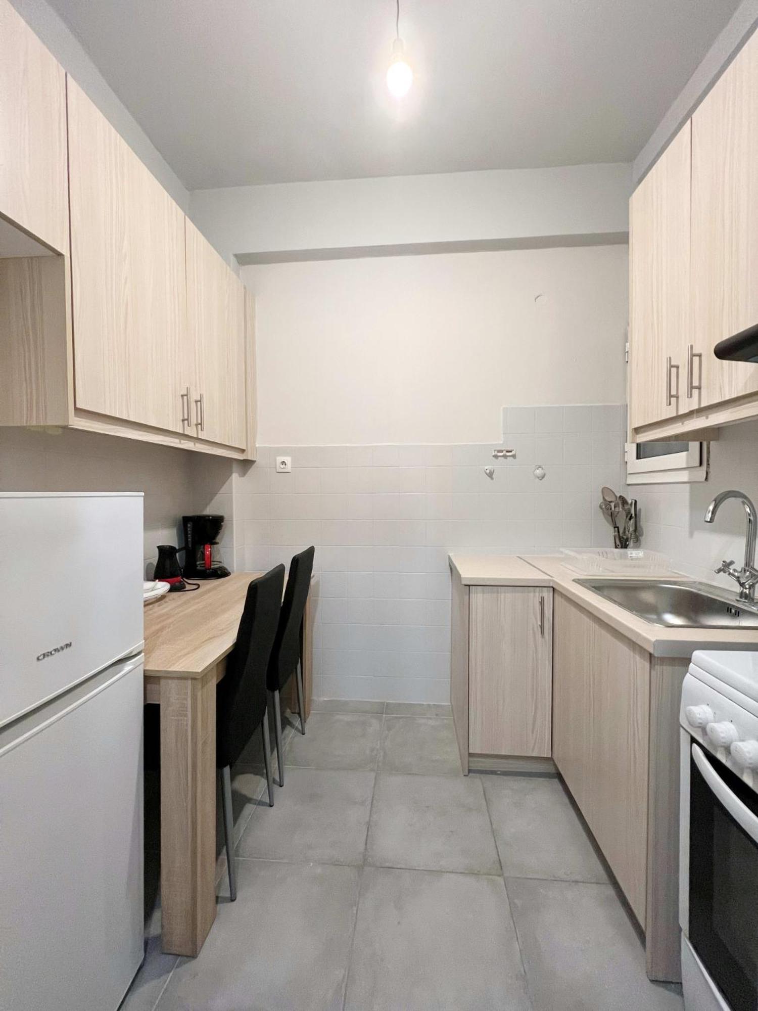 Central Apartment 3' To Metaksourgio Metro Station Athén Kültér fotó